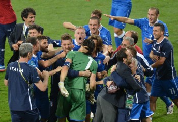 ЕВРО 2012 (фото) - Страница 4 400cc4198233019