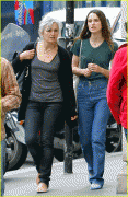 Keira Knightley_ sexy_Paris_candids_13